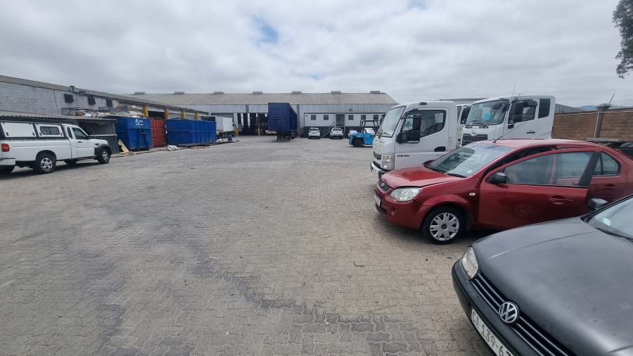 To Let commercial Property for Rent in Blackheath Industrial Western Cape